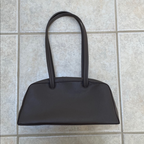 BAGGU Recycled Leather Bowler Bag - Picture 3 of 6